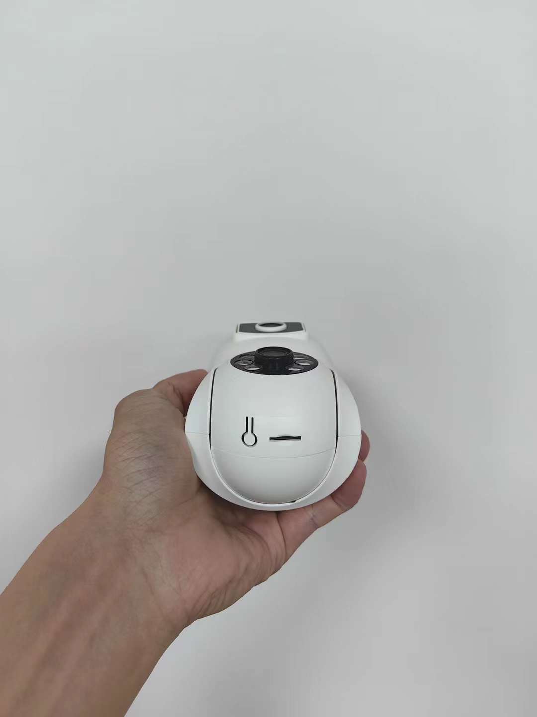كاميرا IP لاسلكية PTZ بدقة 4 م - مراجعة Baby Monitor Split Screen وسعره